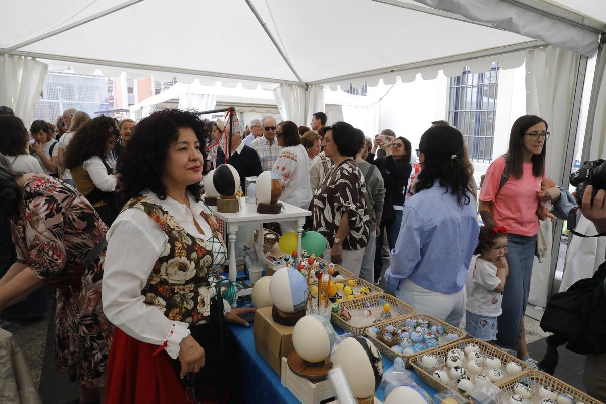 En imágenes: la fiesta de Güevos Pintos toma Pola de Siero