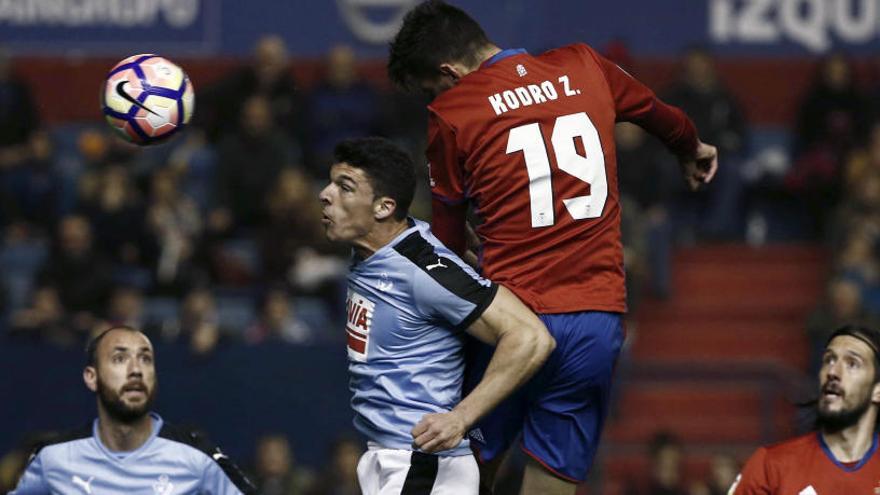 Imagen del partido entre el Osasuna y el Eibar