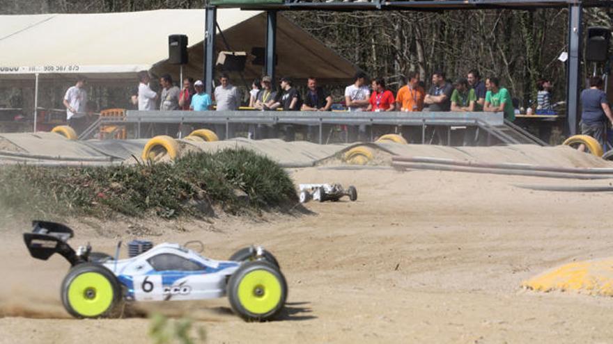 Campeonato autonómico de coches a radiocontrol // BERNABE / CRIS M.V.