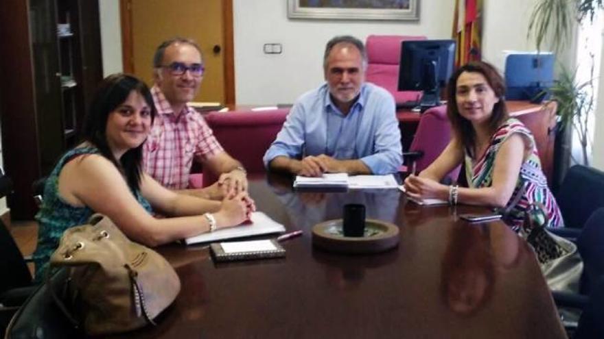 Escolares de Peñalba tendrán beca de comedor escolar