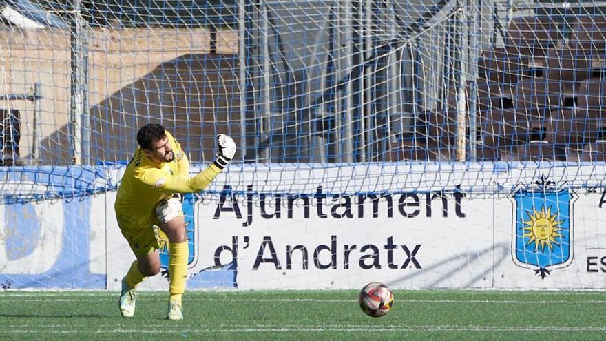 El Andratx sigue invicto en casa tras empatar con el filial del Valencia