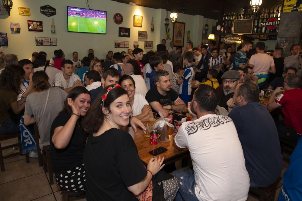 El equipo coruñés se juega el ascenso a Primera División y la ciudad se vuelca en plena celebración de San Juan.