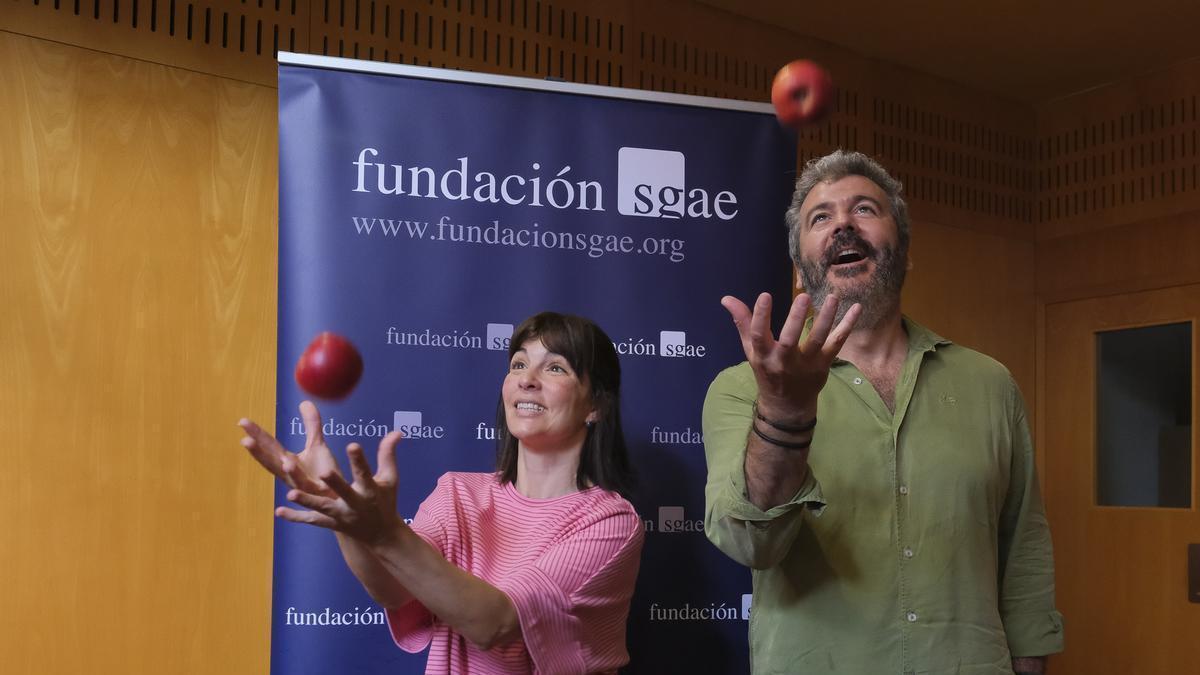 Rosa Escrig y José Lucas Chaves, en el teatro Cuyás.