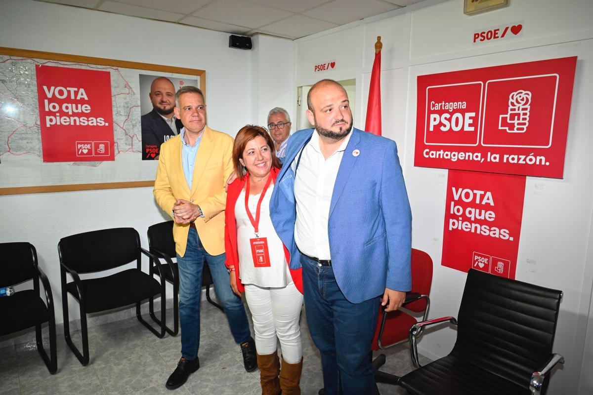 El candidato del PSOE a la Alcaldía de Cartagena, Manuel Torres, anoche tras conocer el resultado de las elecciones.