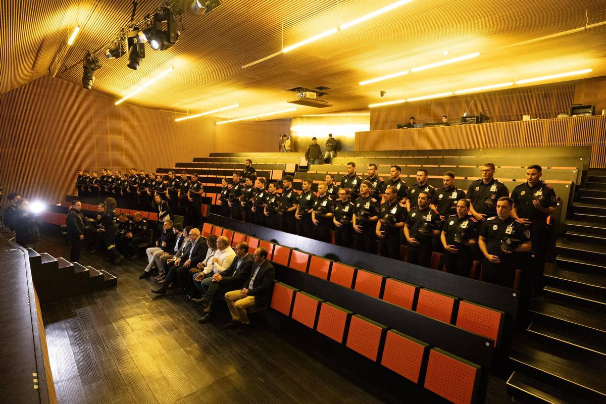 Curso básico de capacitación de la Policía Local de Ibiza