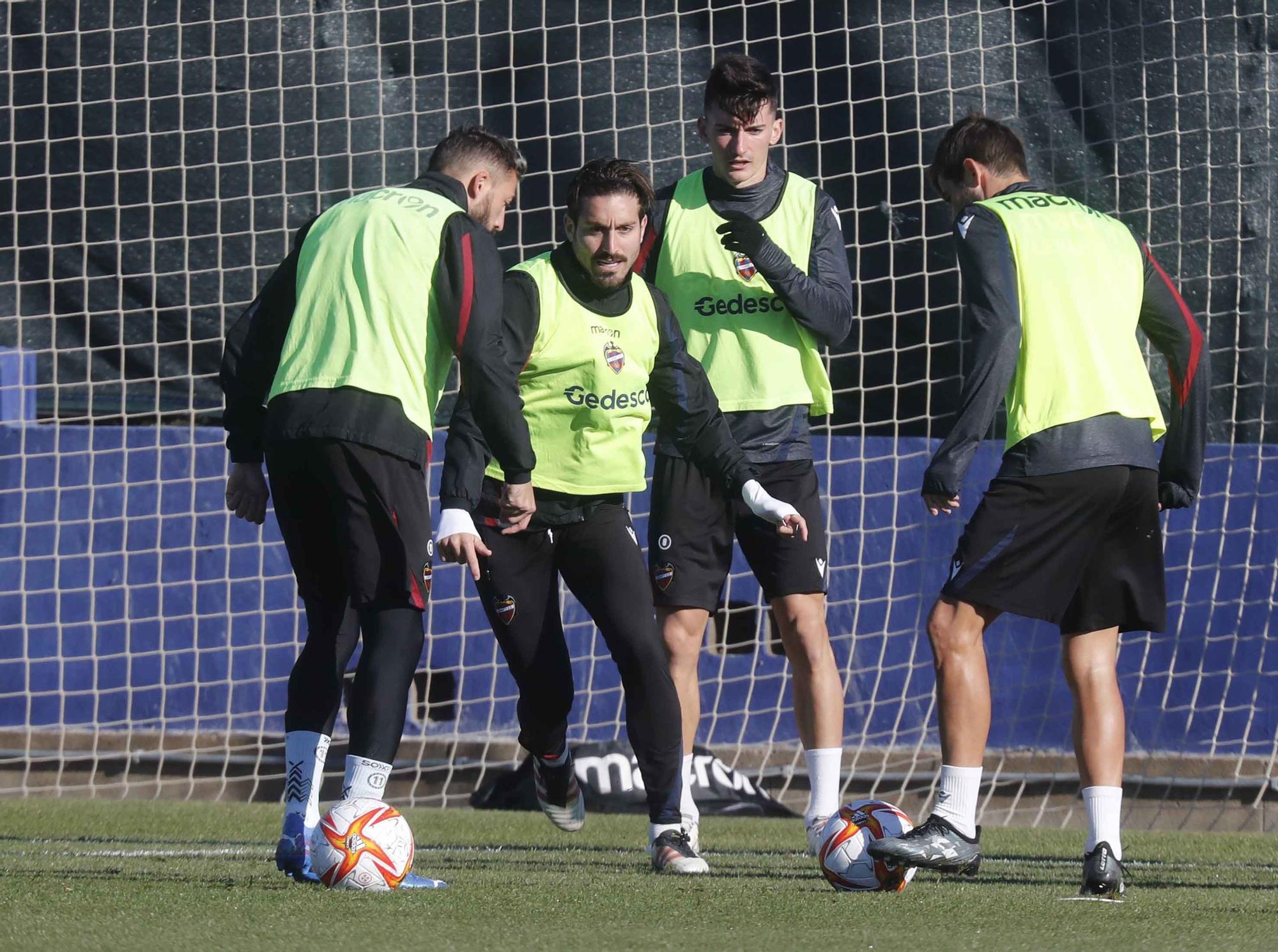 Último entrenamiento del Levante antes de viajar a Melilla