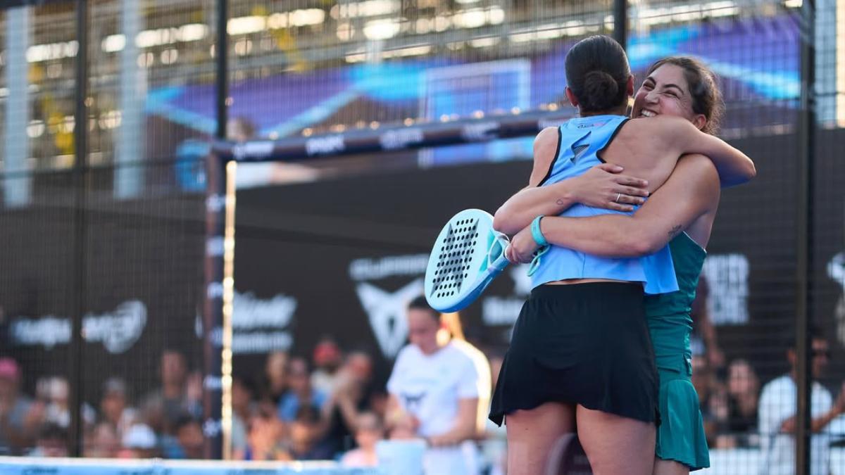 Vero Virseda se lanza sobre Marina Guinart tras lograr el pase a semifinales