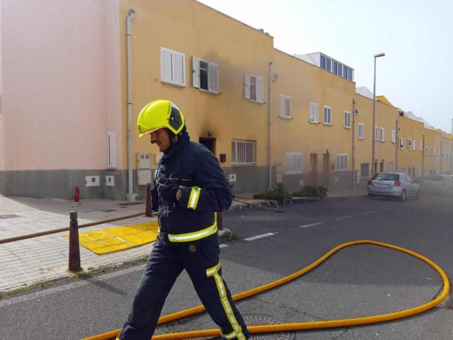 Incendio en Jinámar