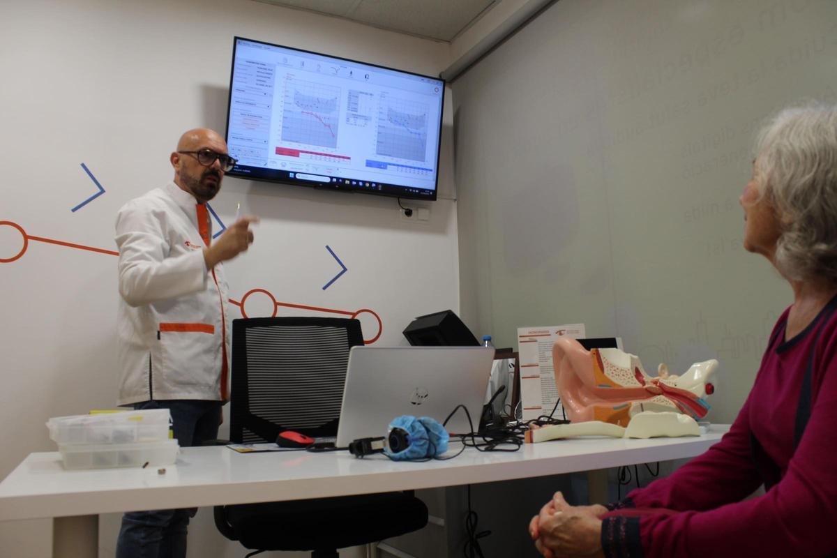 Descobreix la importancia de l'audiologia a Centre Òptic del Bages