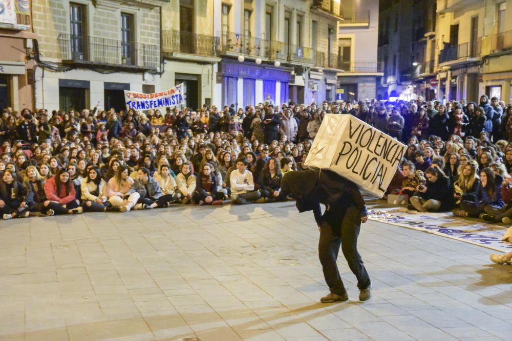 GALERIA | Manifestació feminista pel 8M a Manresa