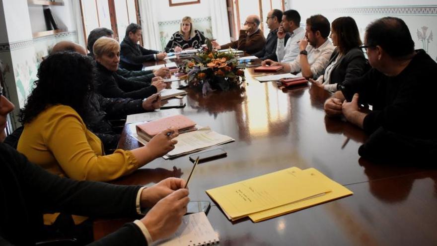 Reunión del consejo rector del Pacto Territorial por el Empleo del Valle del Vinalopó celebrada en la sede de la Mancomunidad.