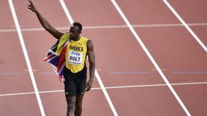 jcarmengol39569244 jamaica s usain bolt waves to the crowd after his third plac170811232039