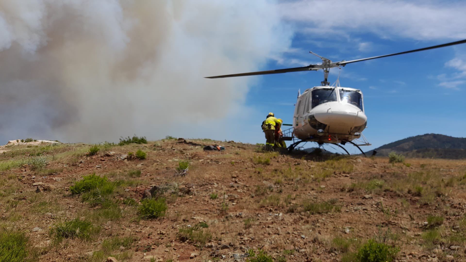 Incendio forestal en el paraje La Resinera de Pujerra