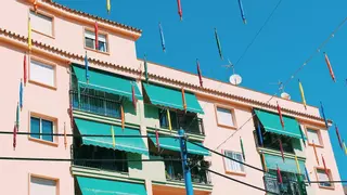Jordi Martí, arquitecto, sobre tener un toldo verde: "No te protege bien del calor"