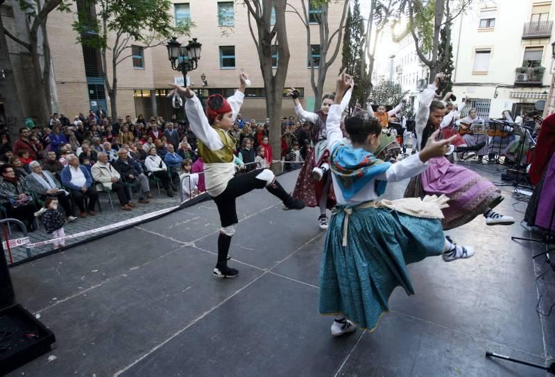 Escuelas de jotas en la Plaza de la Rebolería