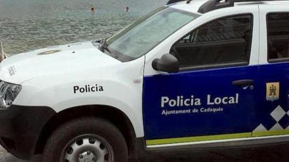 Cotxe de la Policia Local de Cadaqués, en una imatge d'arxiu.