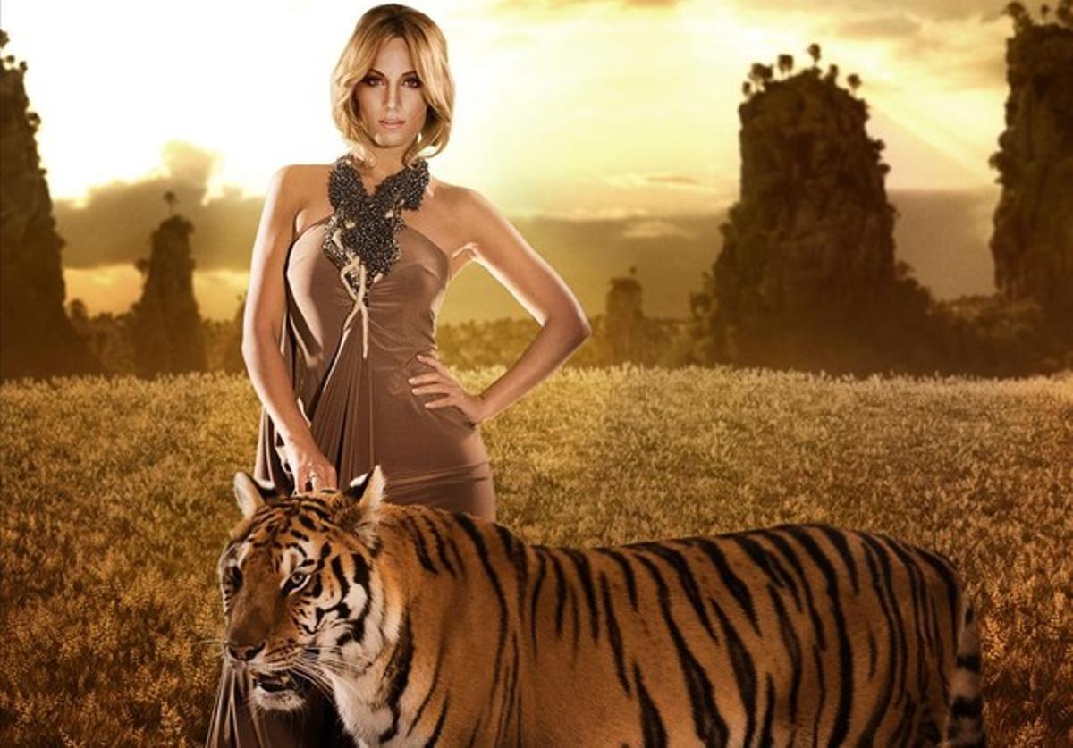 Edurne, amb la tigressa Noa, al videoclip d’Eurovisió.