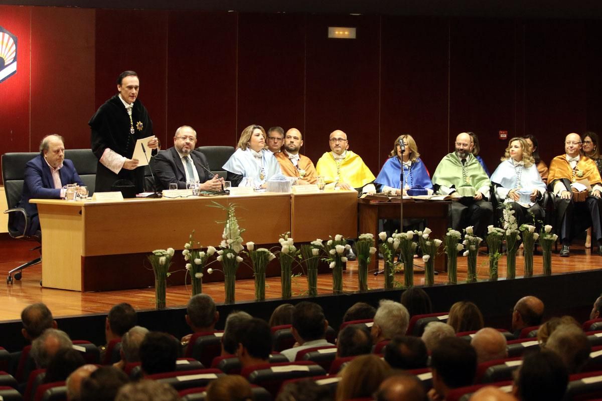 Sesión de investidura del rector y toma de posesión de los miembros del Consejo de Dirección