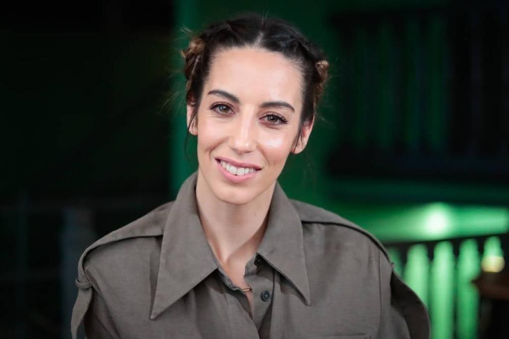 Almudena Cid promocionando la obra de teatro 'Una historia de amor'