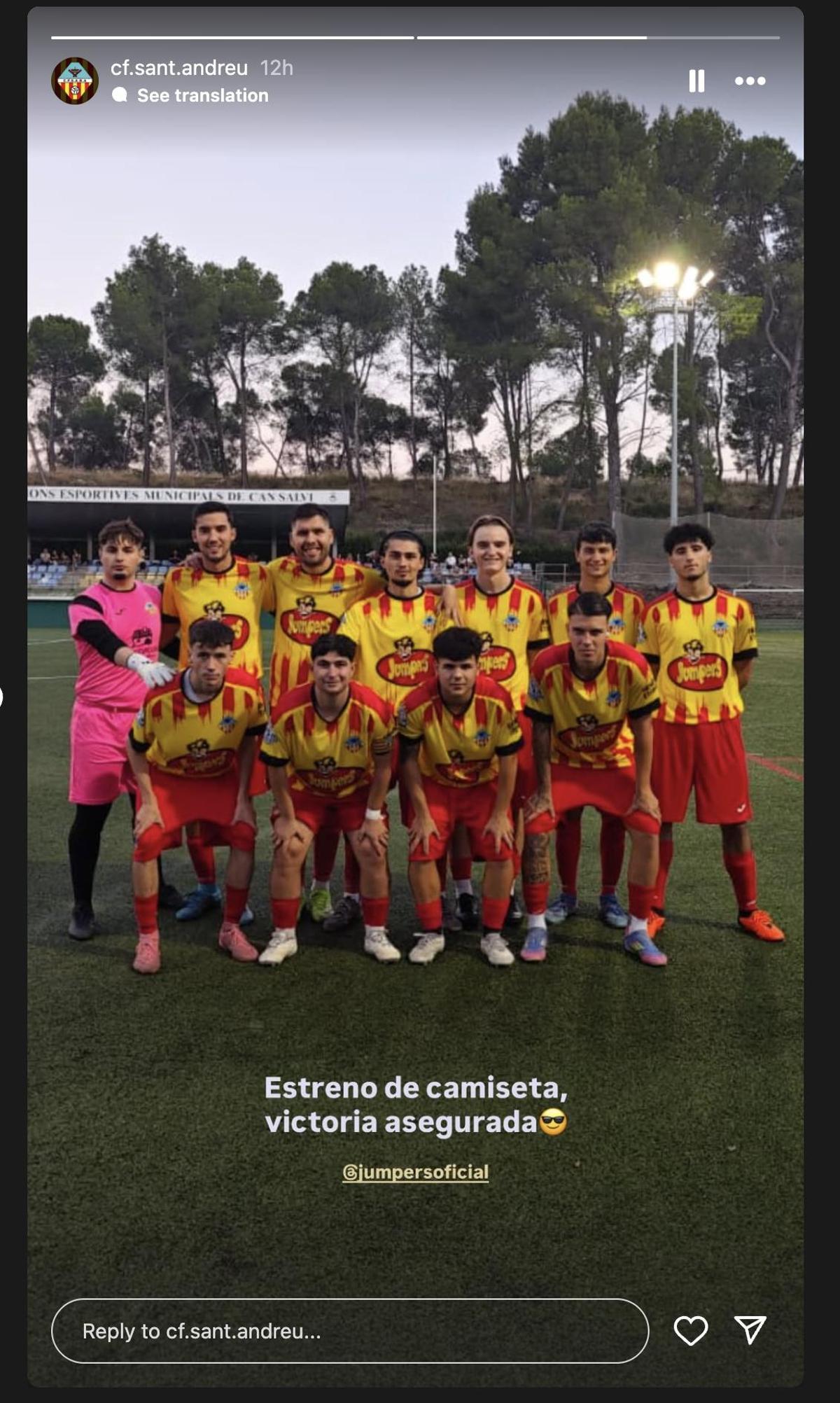 La publicación del CF St Andreu con la publicidad de Jumpers