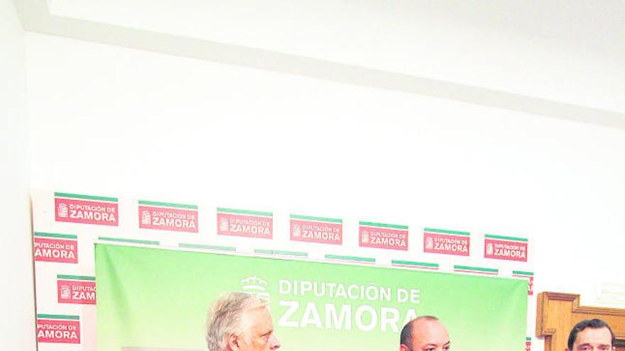 De izquierda a derecha, Esteban, Barrios y García.