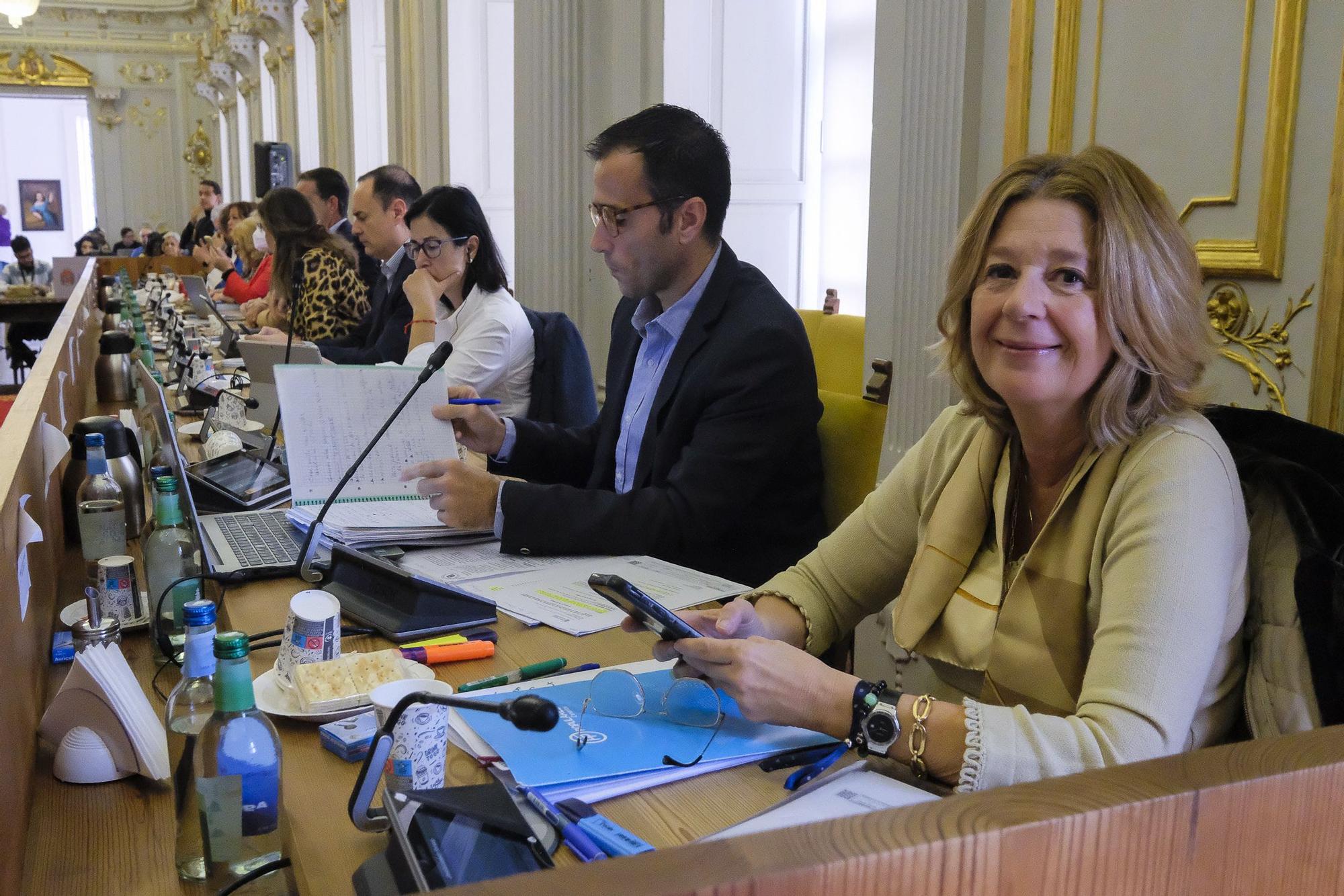 Alumnos del IES Simón Pérez acuden al pleno de Las Palmas de Gran Canaria