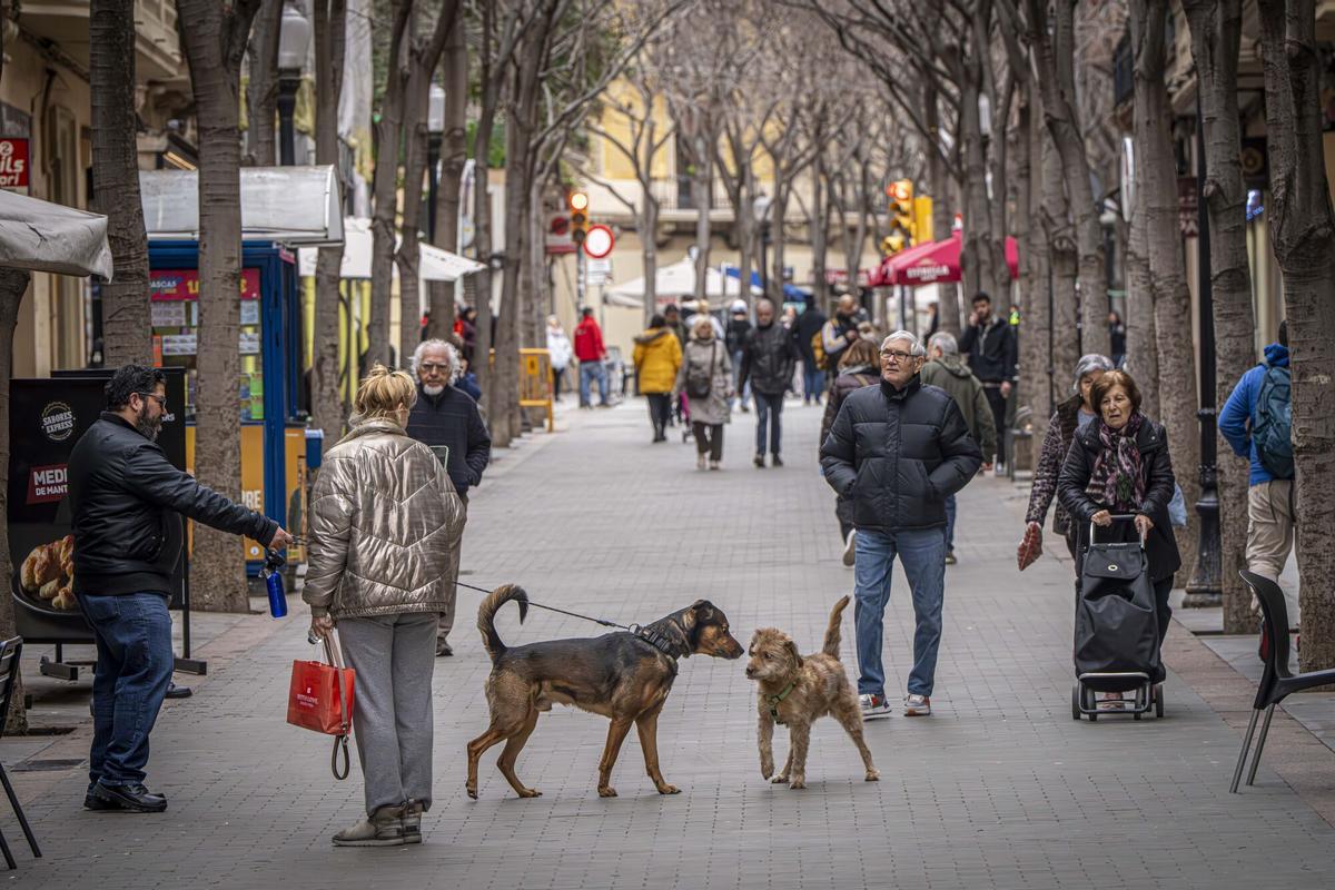 Barcelona, 28/01/2026 On Barcelona. Para el tema grande del On Barcelona (va en papel también). Lo escribe Abel Cobos. Es una ruta por el Clot. Foto: Calle Rogent. AUTOR: MANU MITRU