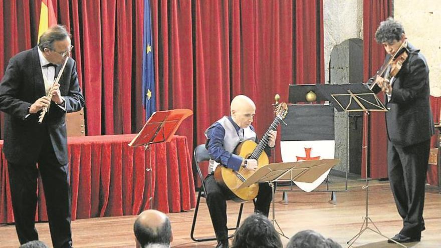 La guitarra dinamiza en Semana Santa Peñíscola