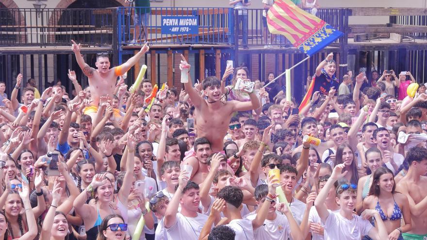 Nules da el primer paso de sus fiestas patronales con la ‘remojada’ Cridà