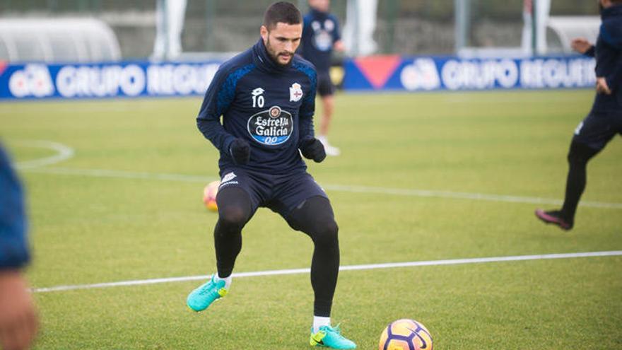 Andone: &quot;Tenemos equipo para estar entre los diez primeros, sobrados&quot;