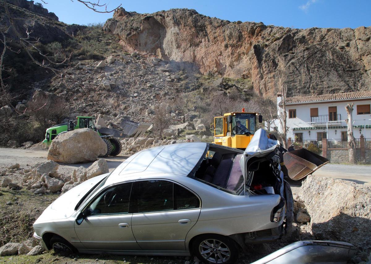 Un nadó de quatre mesos i un nen de dos anys, entre els ferits per un despreniment de pedres a Sierra Nevada