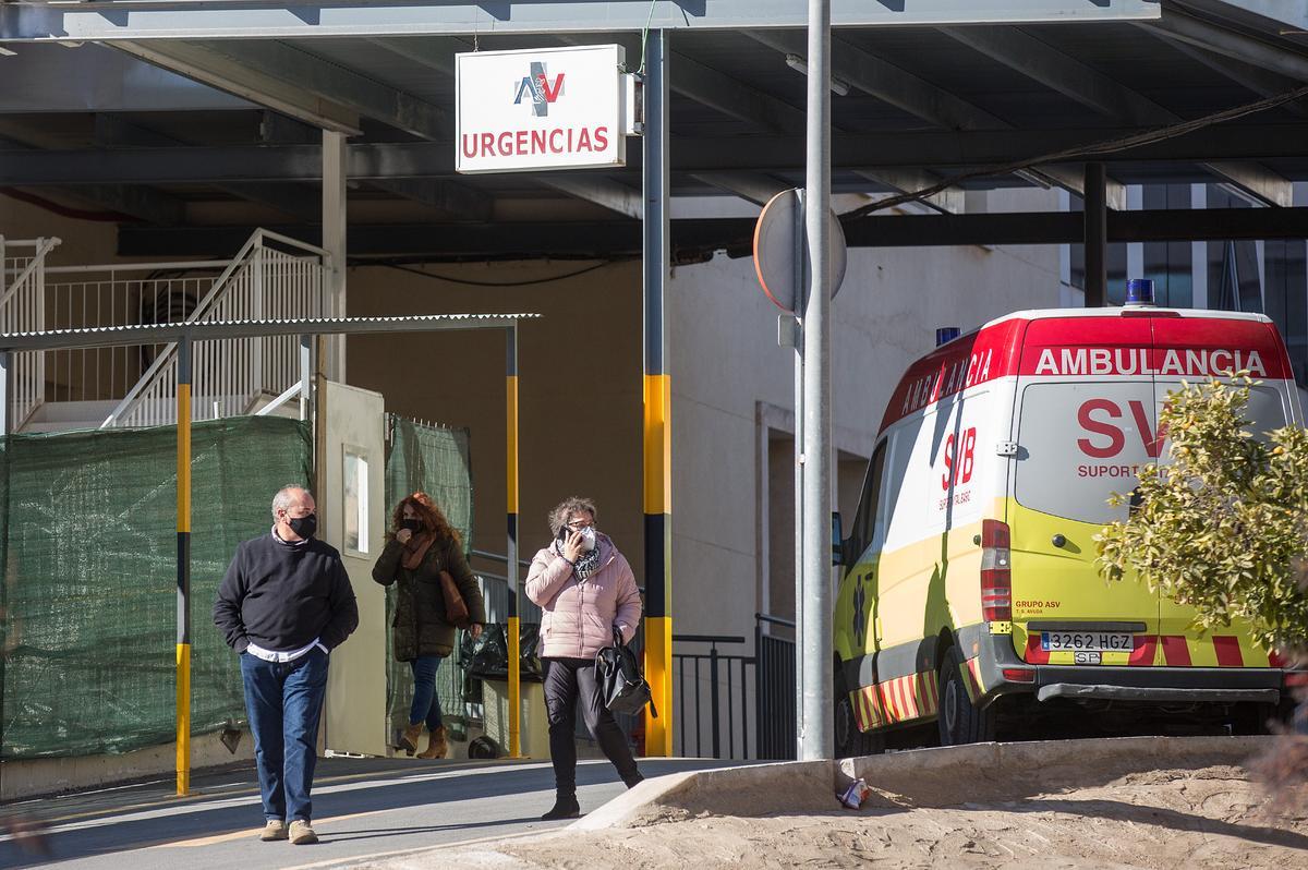 La entrada a Urgencias del Hospital General de Alicante.
