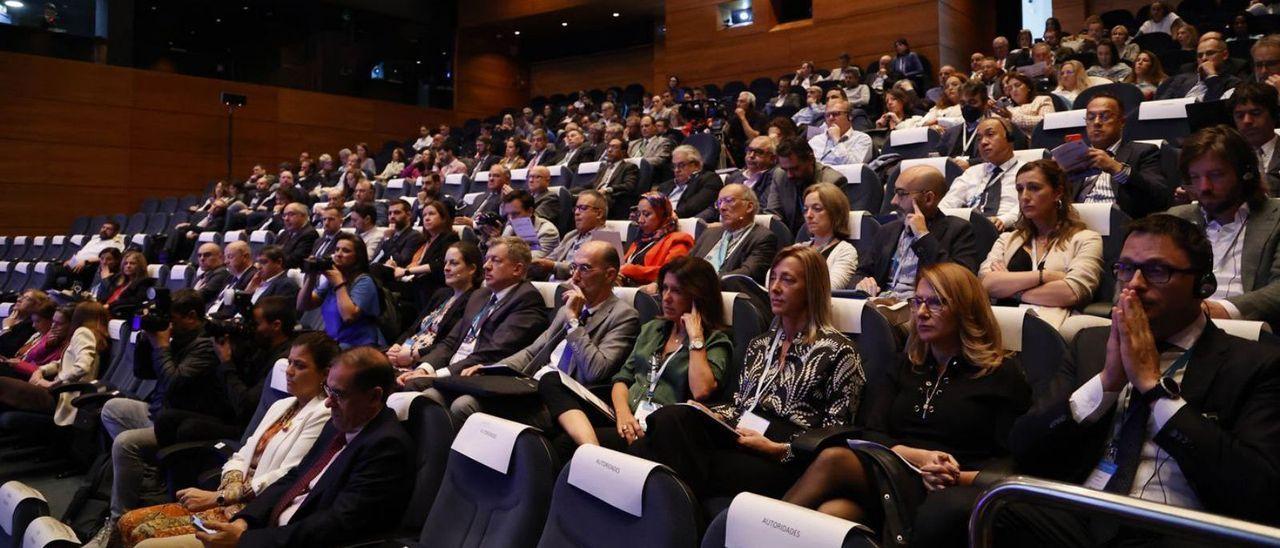 El público asistente al Centro Social Afundación.