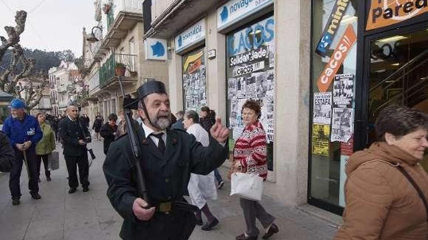 Desahucio navideño de una sucursal de NGB en Cangas.  // C.Giménez