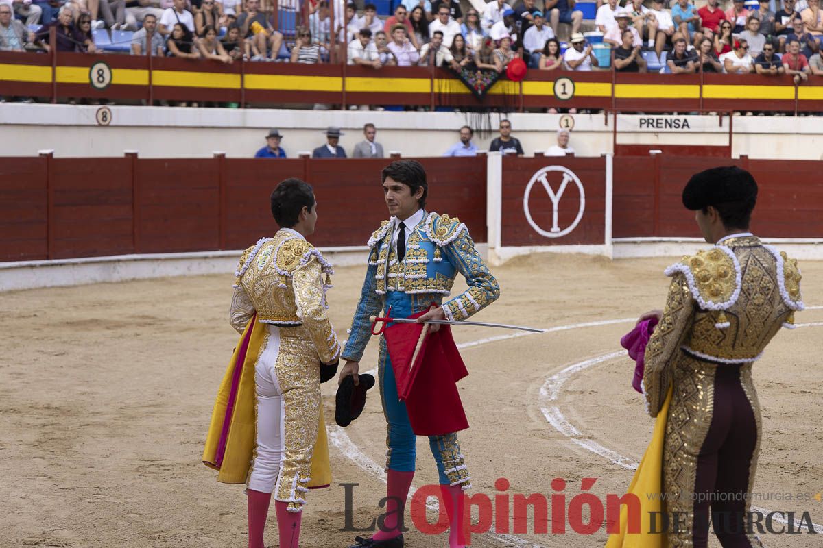 Tarde histórica en Abarán con la alternativa de José María Trigueros y el indulto de Tomás Rufo, junto a Castella salieron a hombros