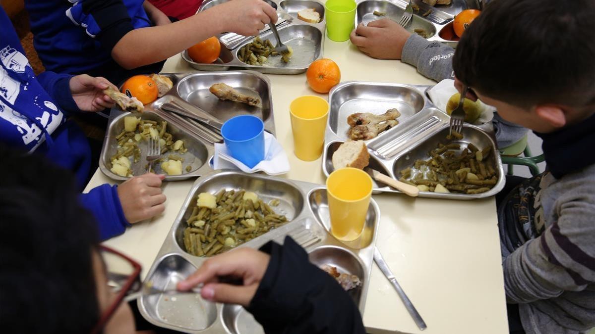 Comedor escolar en el instituto Puig Castellar de Santa Coloma de Gramanet, el pasado día 29.