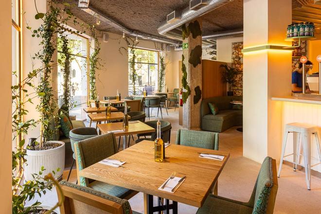 El nuevo restaurante Flax+Kale Trafalgar en Madrid