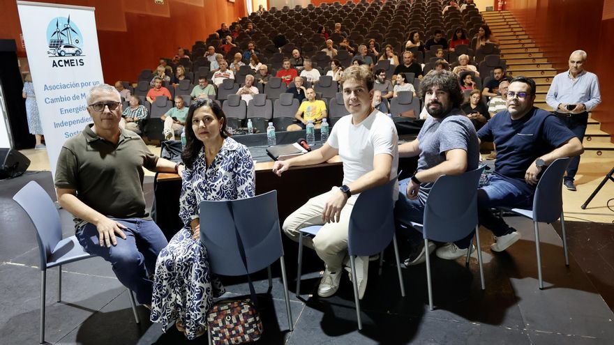 Los solicitantes de ayudas a las placas fotovoltaicas estudian ir al juez