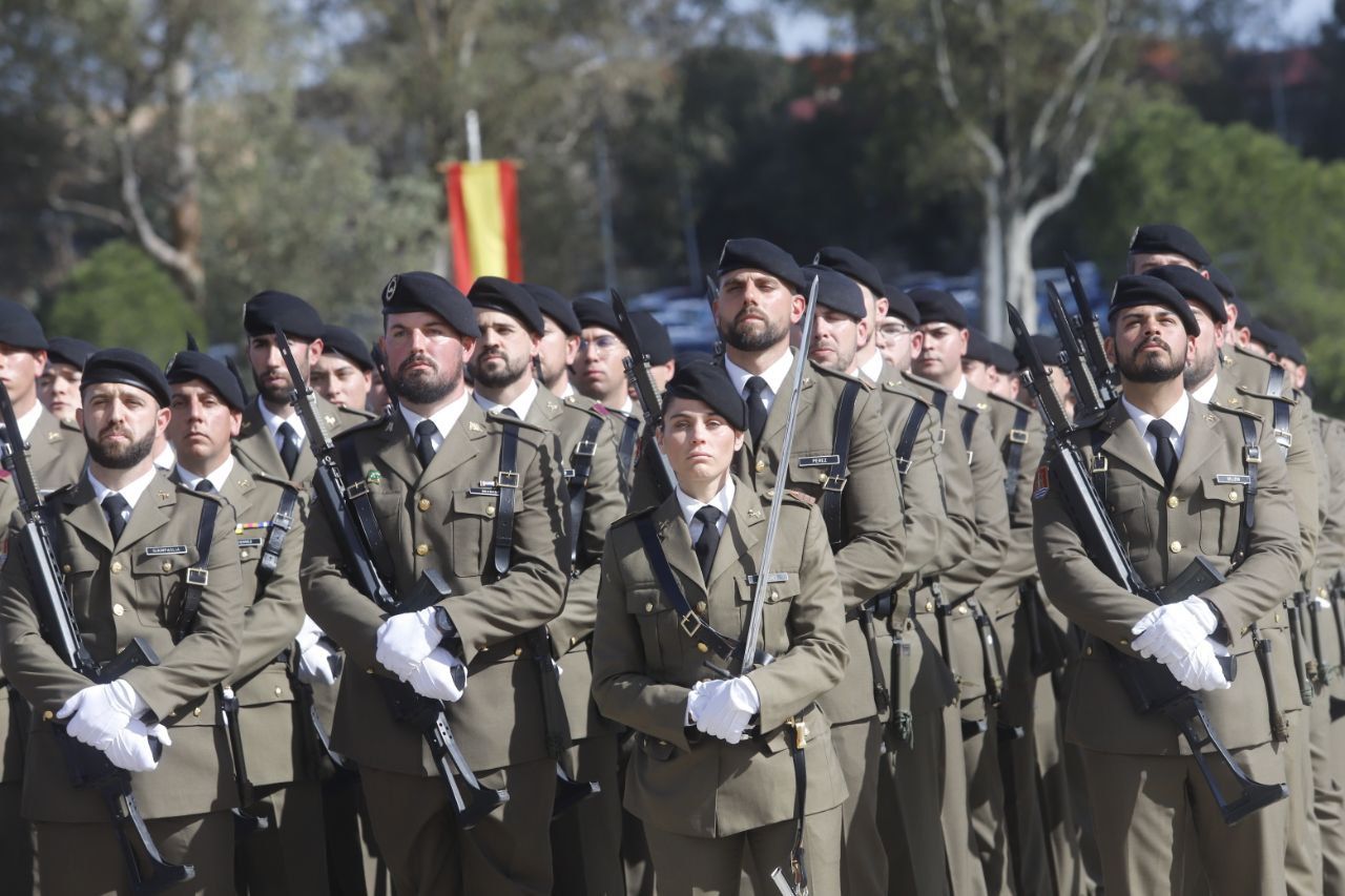 El nuevo general jefe de la BRI X toma posesión ante la ministra