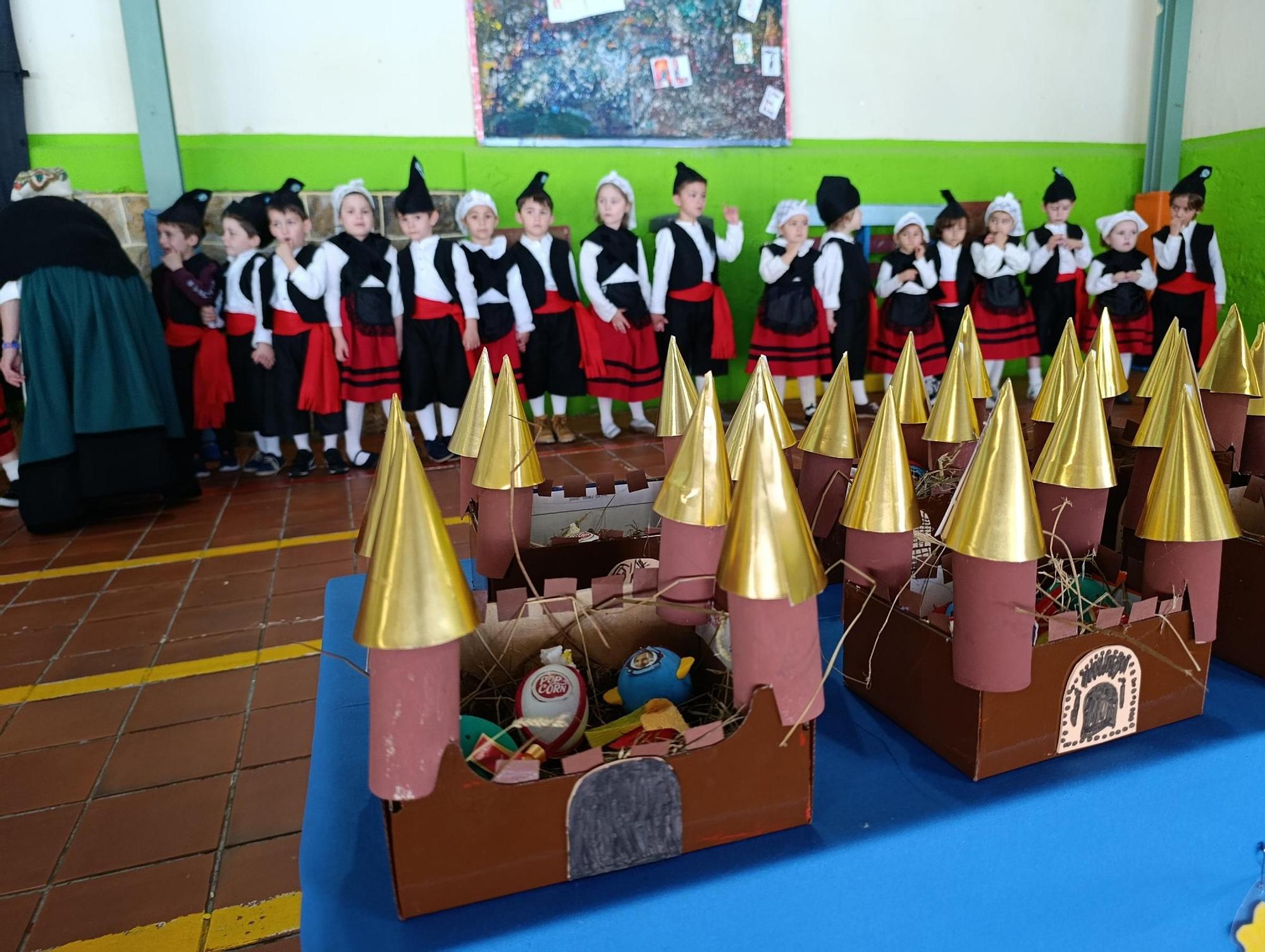 Así fue el Mercadillo de Güevos Pintos Solidarios del Peña Careses