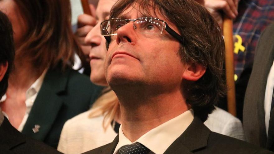 Un mosso acompañó a Puigdemont a Bruselas