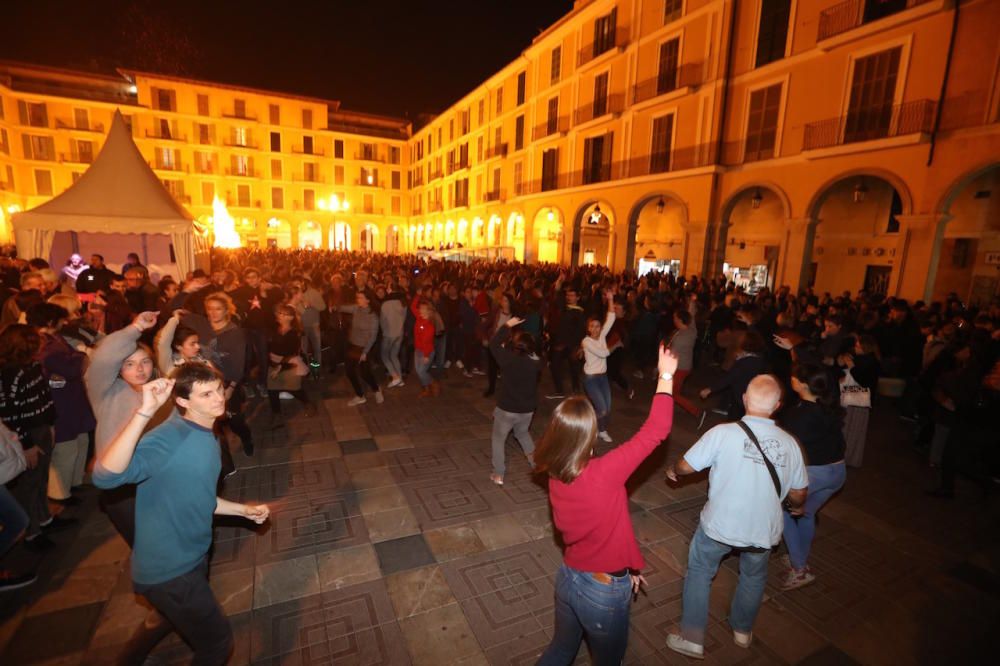 Sant Sebastià 2018: el Drac de na Coca enciende los 'foguerons'