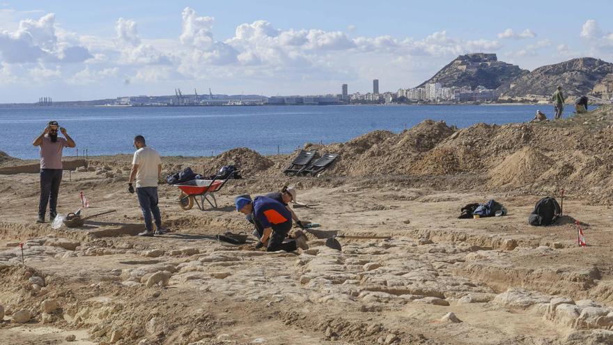 Más tiempo para las obras de la Almadraba tras la aparición de restos arqueológicos