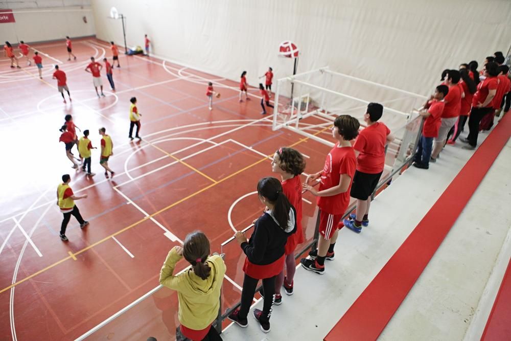 Jornada deportiva con centenares de escolares