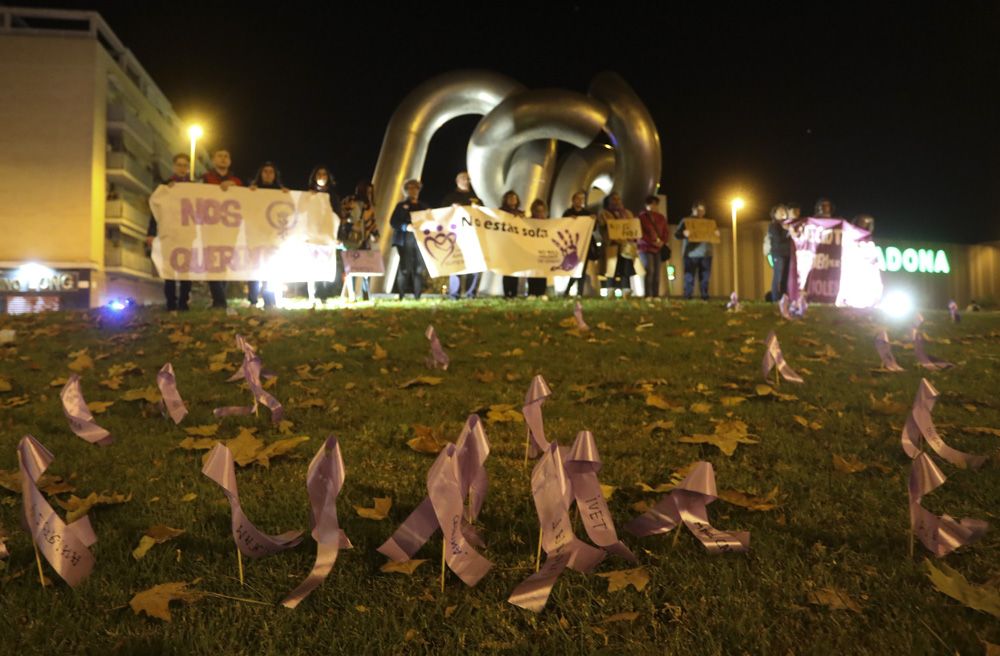 Sagunt grita contra la violencia machista el 25N