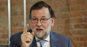 El president del Govern central en funcions s’embarbussa amb les màquines que fabriquen màquines.