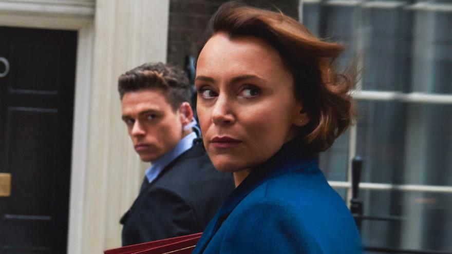 Keeley Hawes i Richard Madden.