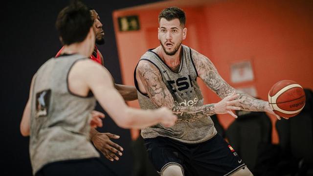 Fran Guerra, durante un entrenamiento de la selección española.
