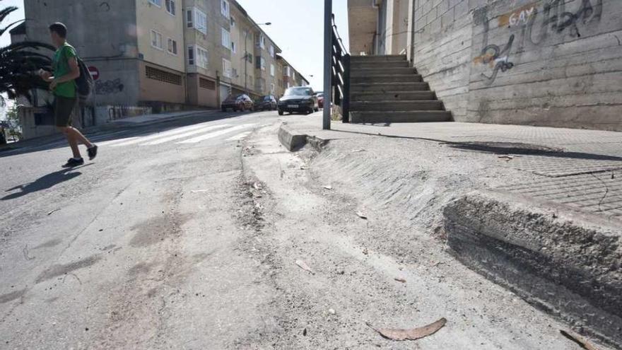 Calle de Sol y Mar, en la que el Concello realizó las obras de renovación de la urbanización.