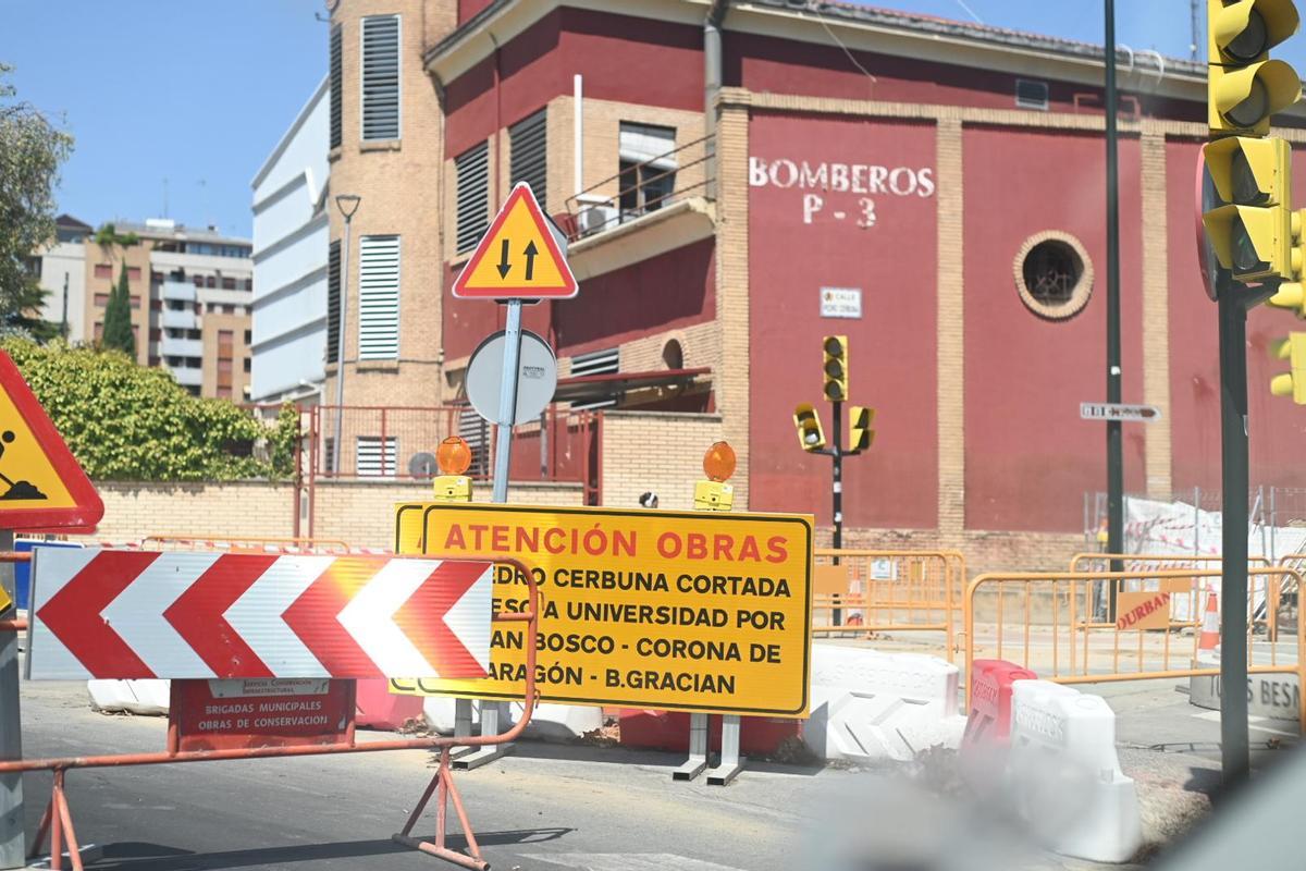 Acceso a la calle Pedro Cerbuna durante las obras